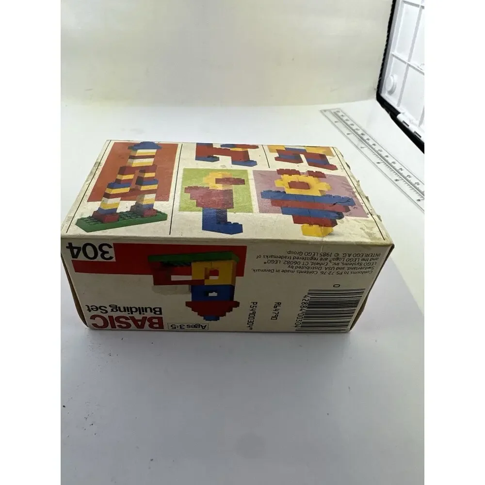 New LEGO 304 BASIC Building Set 1985 Vintage New Sealed Classic Bricks Rare